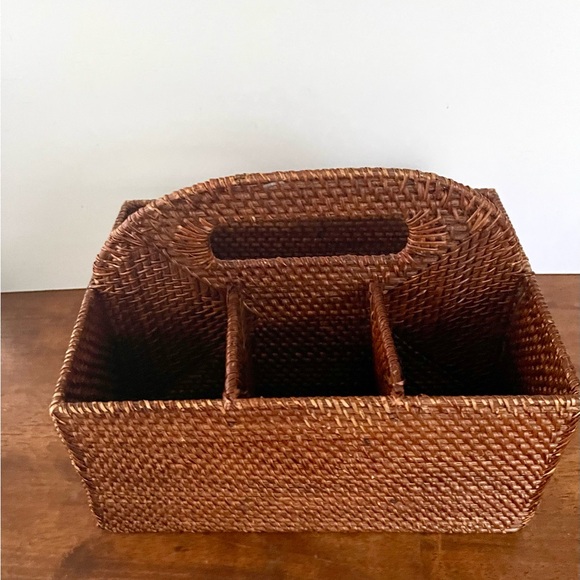 Rustic Rattan Condiment Holder/Utensil holder - Picture 2 of 11